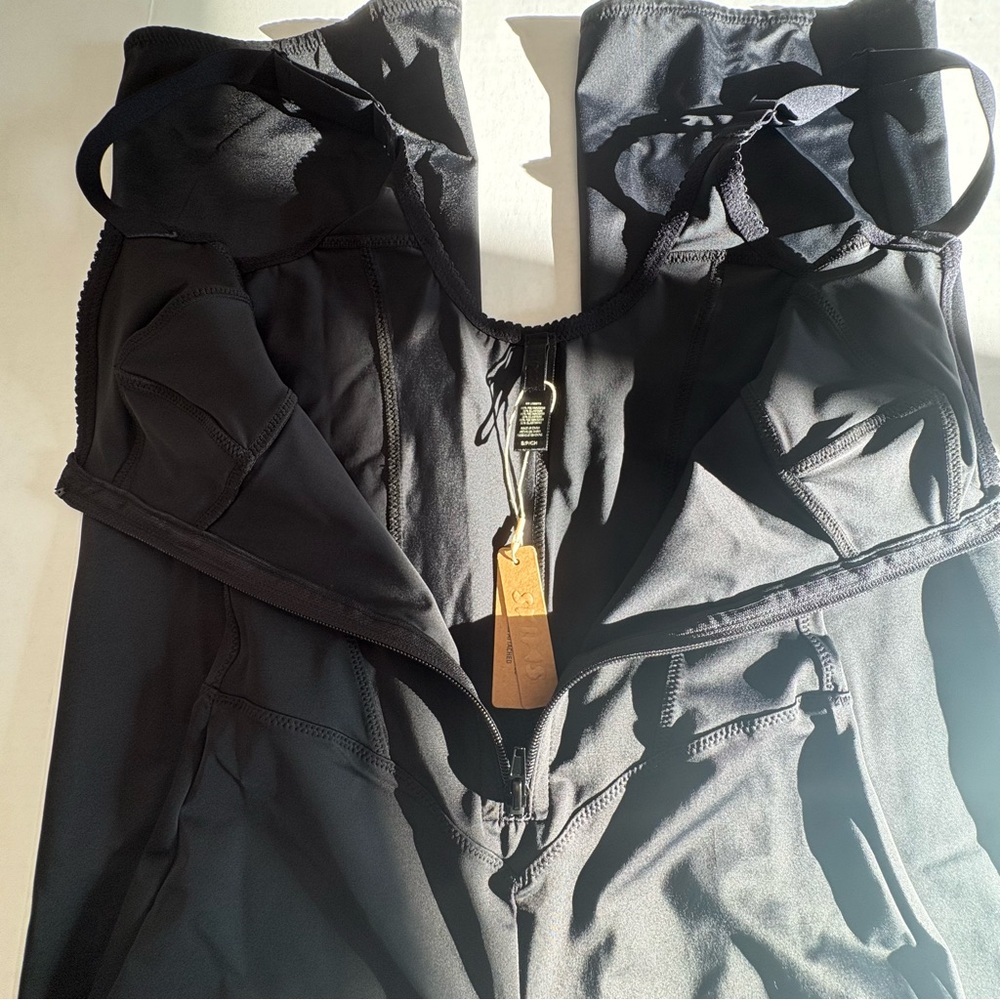 NWT SKIMS Glam Catsuit onyx black small - Picture 9 of 16
